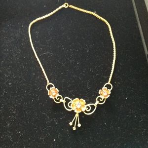 Ladies necklace, pink stones